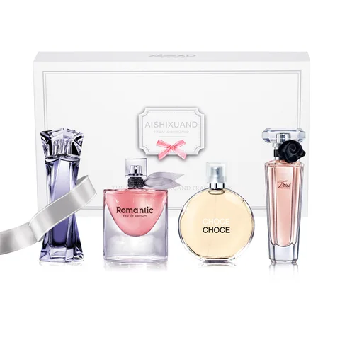 Parfum pour femme avec des notes florales et fruitées de longues durée