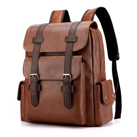 Sac à dos à dos en cuir marron pour homme.