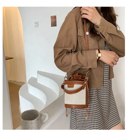 Sac cuir pour femmes élégant.