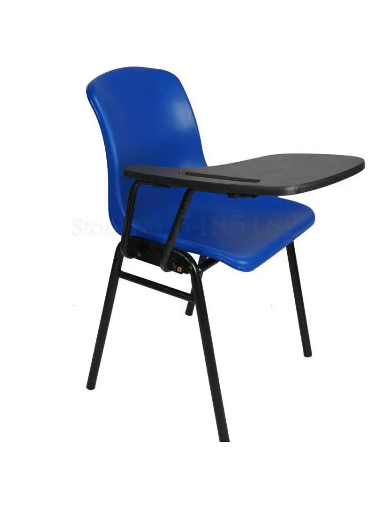 Chaise de formation couleur avec table et tableau d'écriture, classe d'anglais pour enfants, institution de tutorat, une table et une chaise pour étudiant