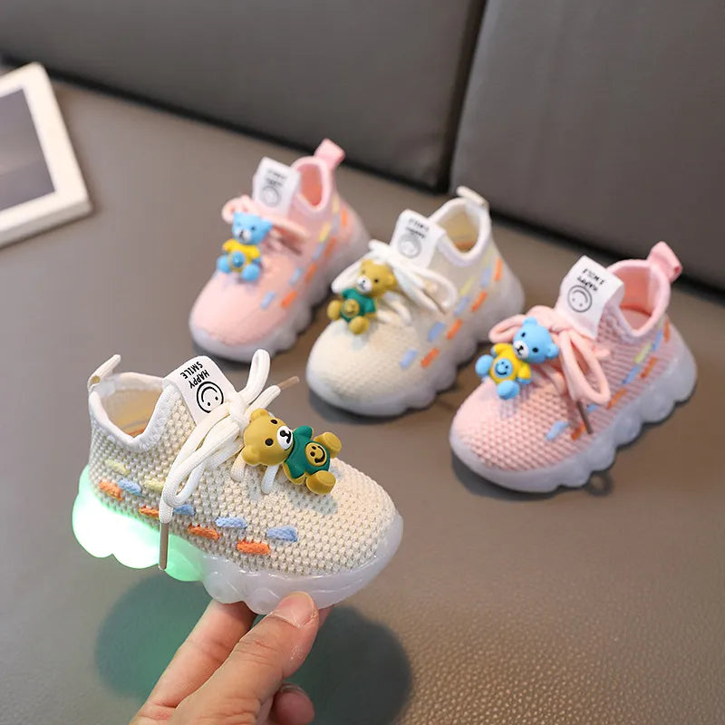 Articles pour bébés, chaussures respirantes et décontractées pour bébés, chaussures éclairées par LED, chaussures de marche pour garçons et filles, nouvelle collection été 2023