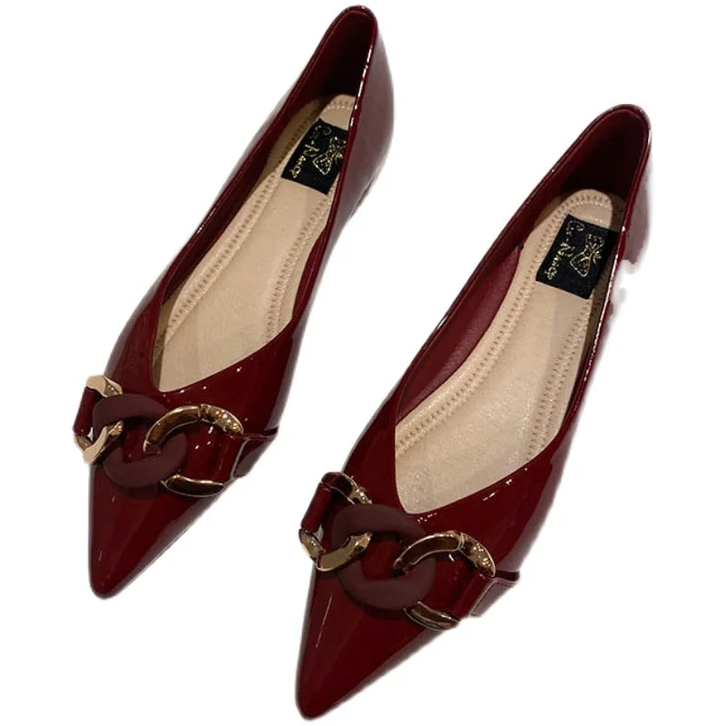 Large Size Women's Shoes 2023 Spring and Autumn Season New Fashion Patent Leather Pointed Metal Buckle Wine Red Flat Shoes