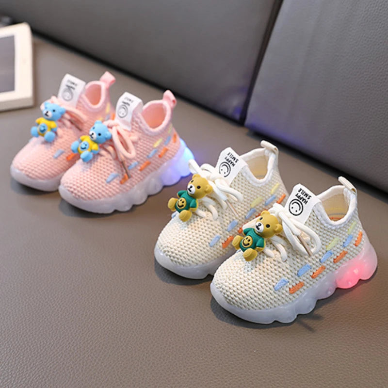 Articles pour bébés, chaussures respirantes et décontractées pour bébés, chaussures éclairées par LED, chaussures de marche pour garçons et filles, nouvelle collection été 2023