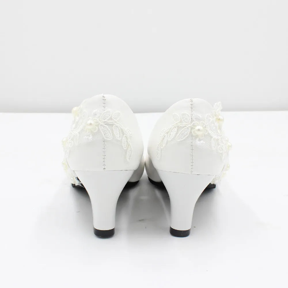 White lace large size women's shoes Bride wedding shoes Low heel bridesmaid shoes 2022 new round toe high heels BH2203